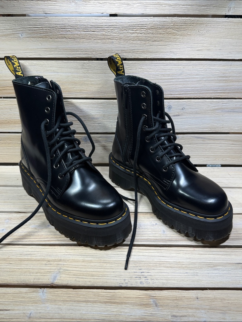 Unisex Dr. Martens Jadon Boot Platform Boots Size 6 Men’s / Size 7 Women’s